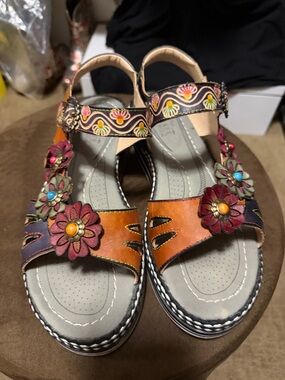 L’Artiste Floral Accent Multicolor Leather Women's Sandals